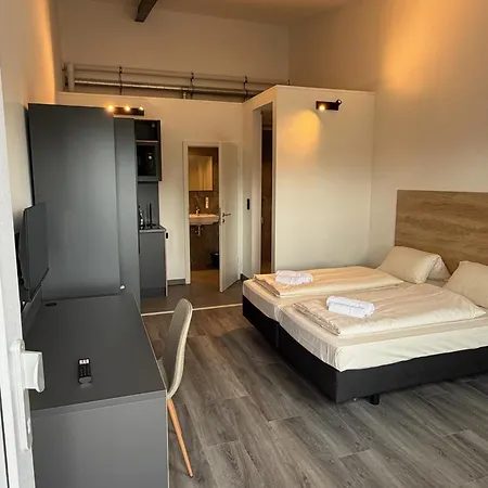 Staytopus Oha1 Autohof Tornesch New Apts Free Parking *