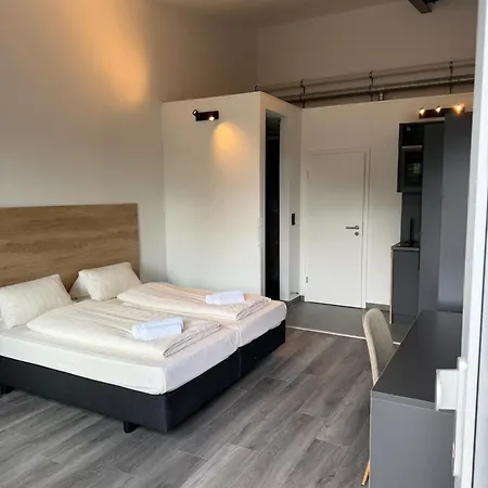 Staytopus Oha1 Autohof Tornesch New Apts Free Parking Lägenhet