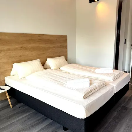 Staytopus Oha1 Autohof Tornesch New Apts Free Parking